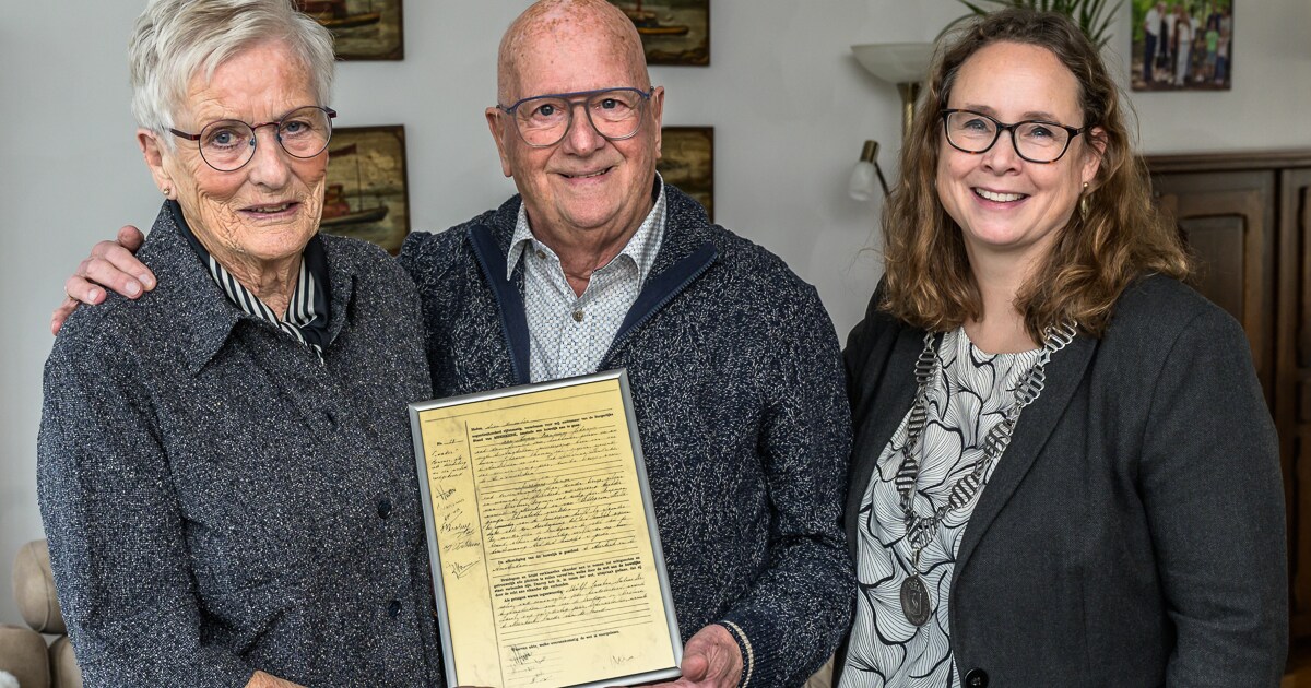 Echtpaar Van Zwam viert diamanten huwelijk in Wormer