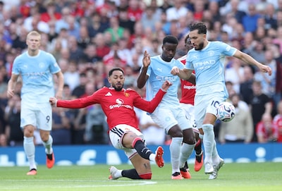 Phil Foden krijgt na 22 minuten rood in derby van Manchester