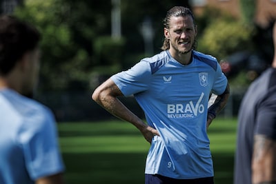 Club uit Dubai meldt zich ‘tot grote frustratie’ af bij Cambuur, Weghorst staat voor officieus debuut