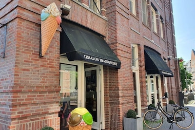 Voor je gaat bestellen: de kerstijstaarten van deze ijssalon kun je niet meer halen in Helmond