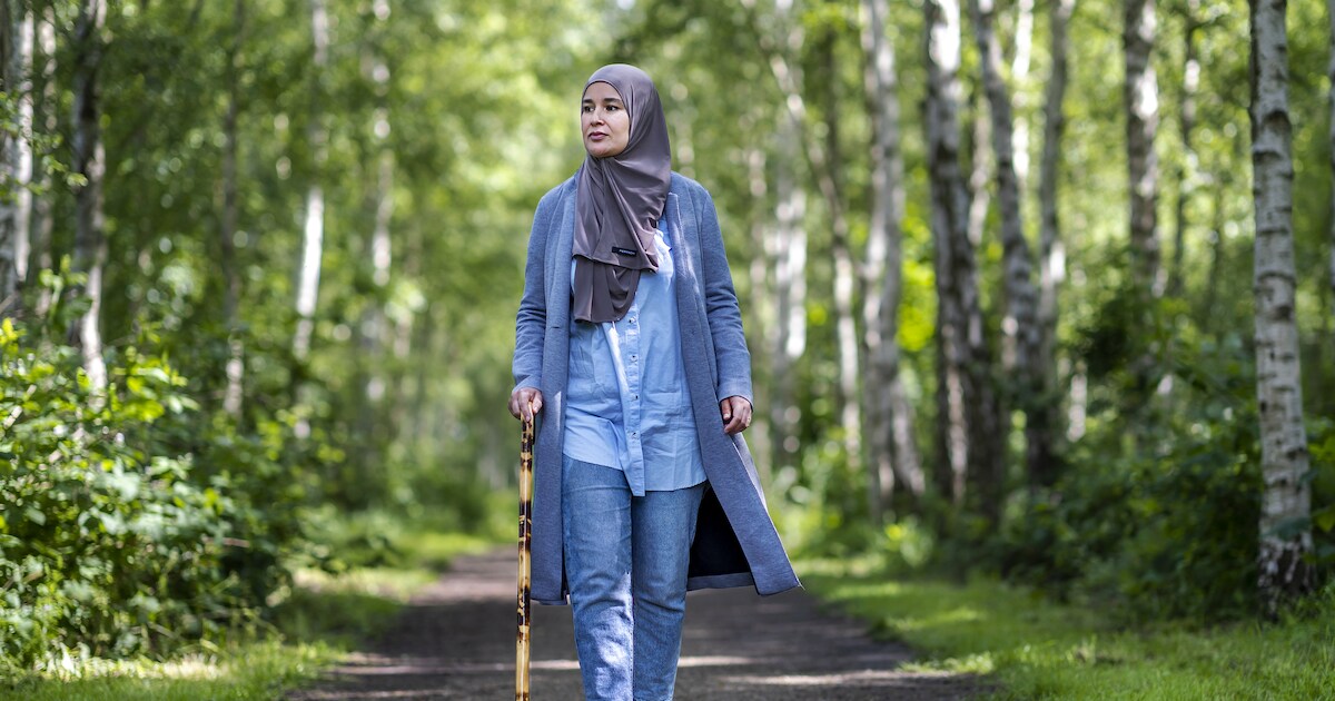 Najat (43) rende de Singelloop, maar is door MS nu deels afhankelijk ...