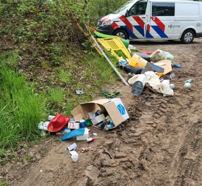 Man laat zich betalen om afval van klanten te dumpen in de natuur bij Lierop