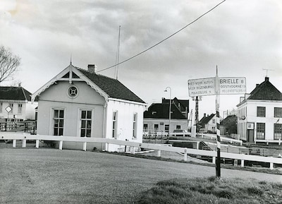 Hoe een gesloopt dorp bij Heenvliet over monumentaal Nederland waakt