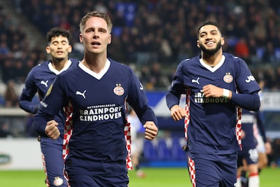 PSV maakt na stroeve start in vijf minuten het verschil tegen Heerenveen: na Joey Veerman scoort ook Ricardo Pepi