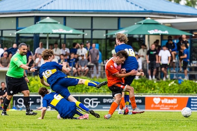 Zondagclubs tonen onvrede tijdens rechtszaak over nieuw competitieplan KNVB: ‘Bond is wereldvreemd’