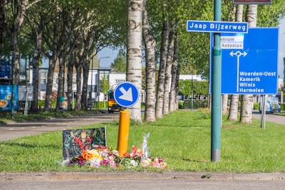 Bloemen op plek van dodelijk ongeval in Woerden