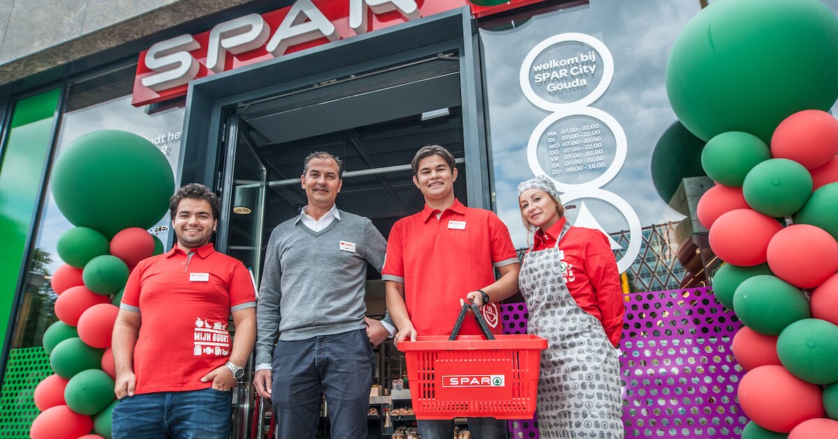 'Spar Gouda unieke combinatie van supermarkt en broodjeszaak' | Regio ...