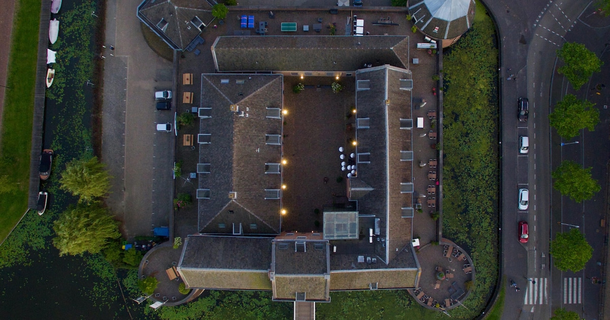 A la Tussen Kunst en Kitsch: laat oude boeken taxeren in het kasteel in Woerden