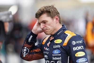 Grieperige Max Verstappen duikt in Zandvoort snel zijn bed in: ‘Ik heb me weleens beter gevoeld’