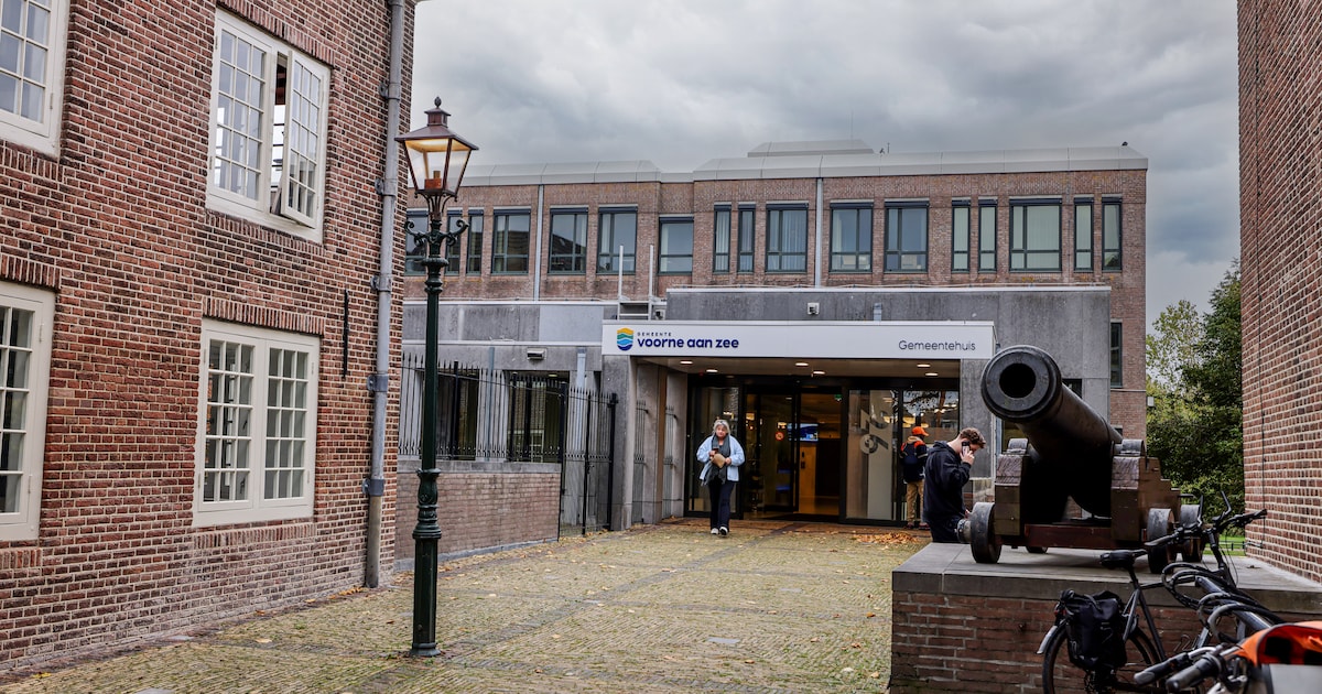 Voorne aan Zee staat voor keuze: gemeentehuis verbouwen of nieuwbouw
