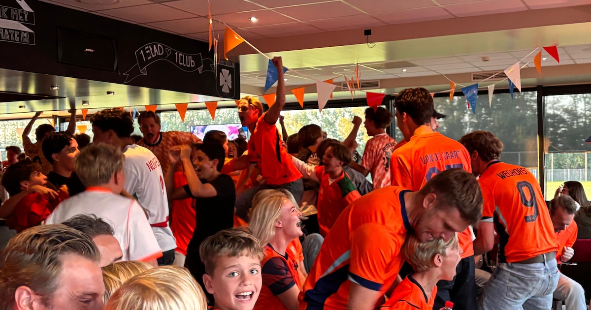 Zo beleven supporters midden in de nacht in volle kantine WK-duel: ‘We zijn ook beetje expres voor M