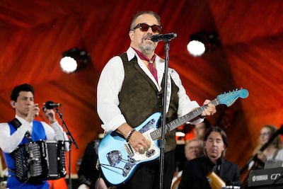 file-frontman-raul-malo-center-and-the-mavericks-perform-during-the-boston-pops-fireworks-spectacular-in-boston-on-july-4-2024-ap-photo-michael-dwyer-file