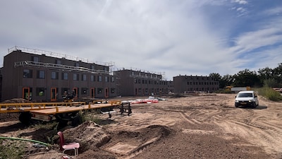 Nog altijd risico op verdere vertraging bij nieuw azc in Uden, opening op 1 december nog geen zekerh