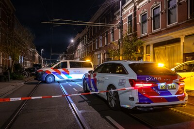 Voetganger gewond na harde botsing op Zaagmolenstraat in Rotterdam