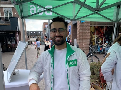 ‘Lieve’ Ulas Köse verruilt Dongense raadszaal voor Tweede Kamer: ‘Hij zal dobber krijgen aan Haagse 