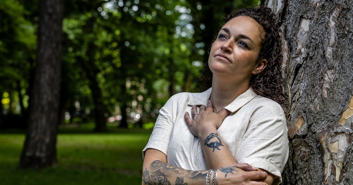 Aileen bedacht op vakantie in Zeeland om haar eerste tattoo te zetten, na een telefoontje met haar m