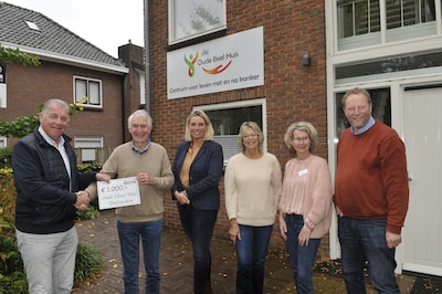 Goede doelen fonds steunt Oude IJssel Huis met 1000 euro