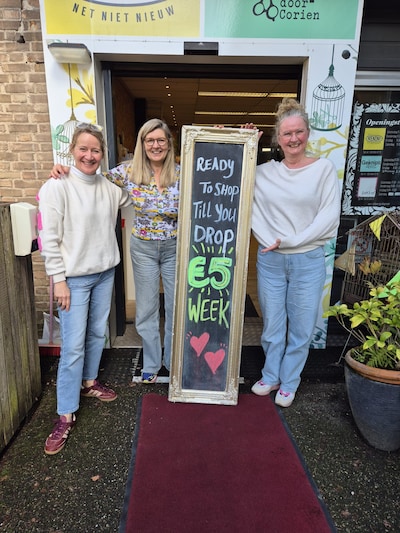 Tweedehandskledingwinkel steunt Quiet Nijmegen met 5 euro-week