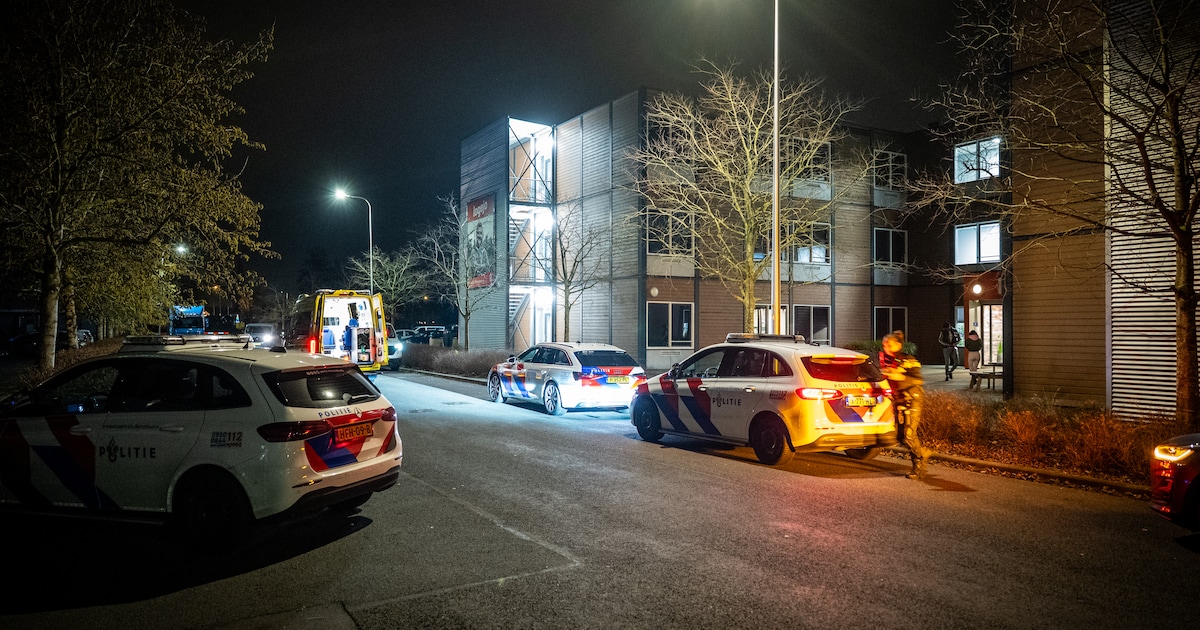 Man gewond bij steekincident in arbeidsmigrantenhotel in Boskoop, traumahelikopter geland