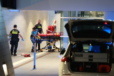 Artur S. (42) geeft klap aan man die met hoofd omlaag van de stationstrap valt: ‘Gelijk buiten weste