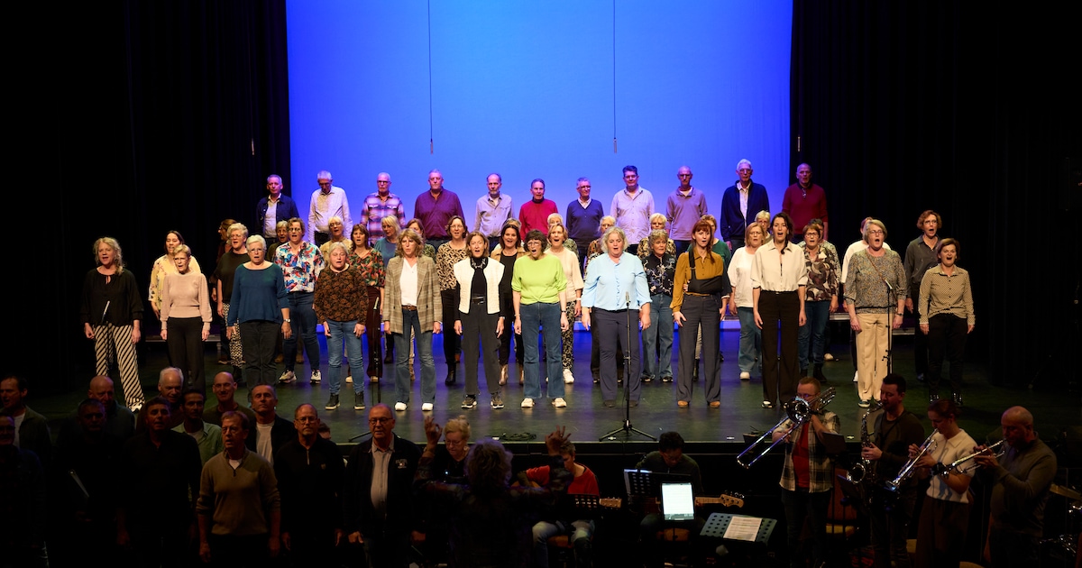 Popkoor Stage Fright houdt meezingconcert in Geldrop