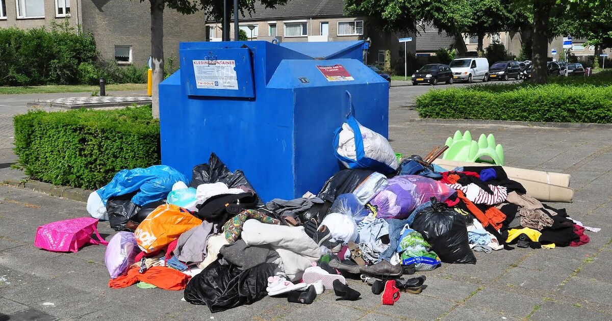 Kledingcontainers in Heeze verhuizen naar Vullinghspark