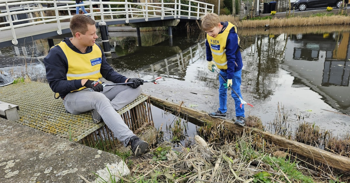 Inwoners Waddinxveen ruimen samen op tijdens Landelijke Opschoondag