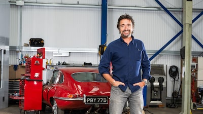 Top Gear-presentator Richard Hammond moet 2000 euro betalen voor meermaals te hard rijden