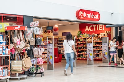 Rodeon (20) maakt 27.000 euro buit bij overval op Kruidvat: ex-medewerker gaf mogelijk een tip