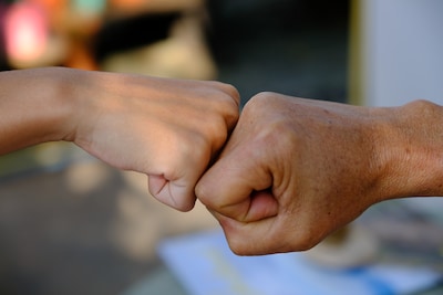 Was het een vriendelijke boks, of een drugsdeal midden in Apeldoorn?