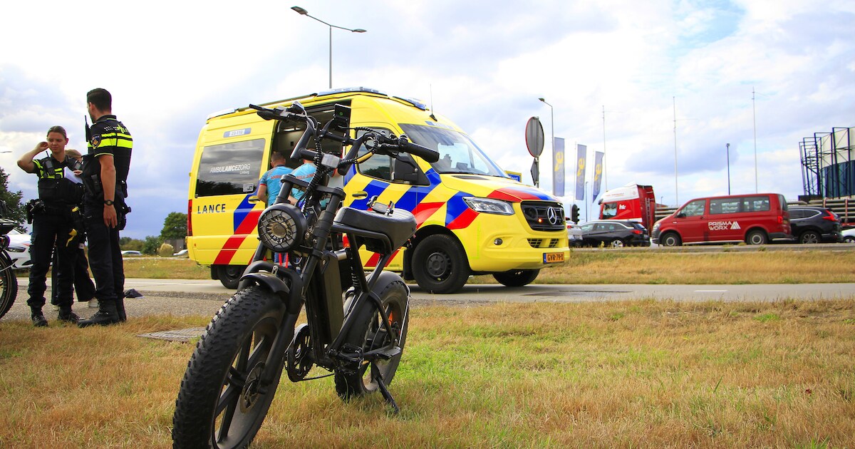 Botsing op fietspad in Weert: twee gewonden