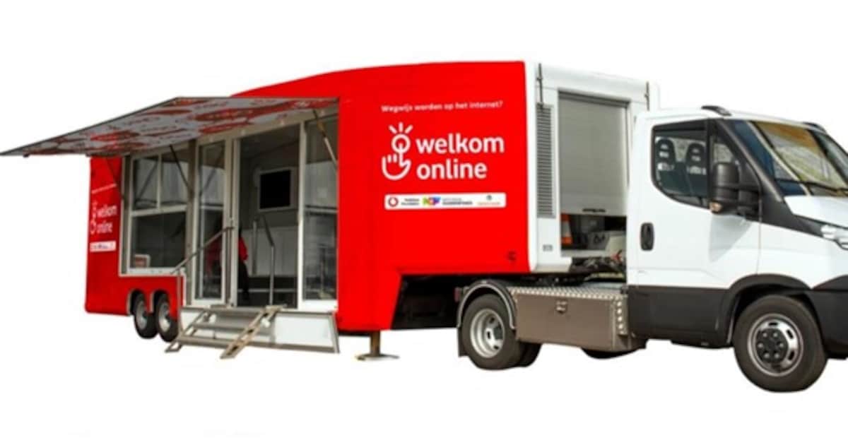 Digibus geeft tips over smartphone en internet in Spijkenisse