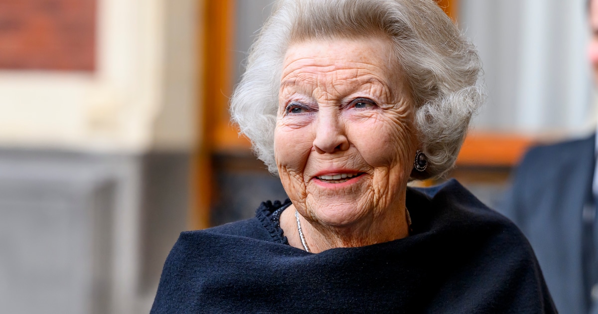 Prinses Beatrix heropent molen De Wachter in Zuidlaren | Regio | AD.nl