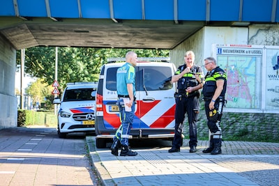 Man (48) werd aangehouden voor steekpartij in Nieuwerkerk doordat getuige achter hem aanrende
