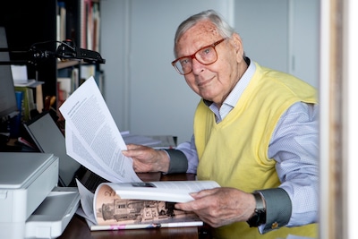 Piet legde Schevenings erfgoed vast tot in het hospice: ‘Verhalen mogen niet verloren gaan’