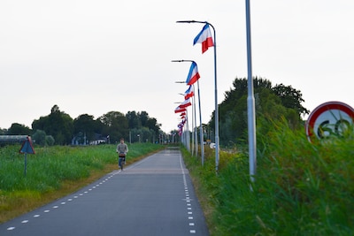 Moeten omgekeerde vlaggen weer worden weggehaald? Wat deze partij betreft wel