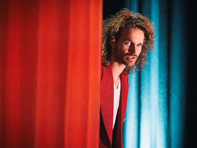 Teun van den Elzen onderzoekt vrijheid in Theater Lampegiet