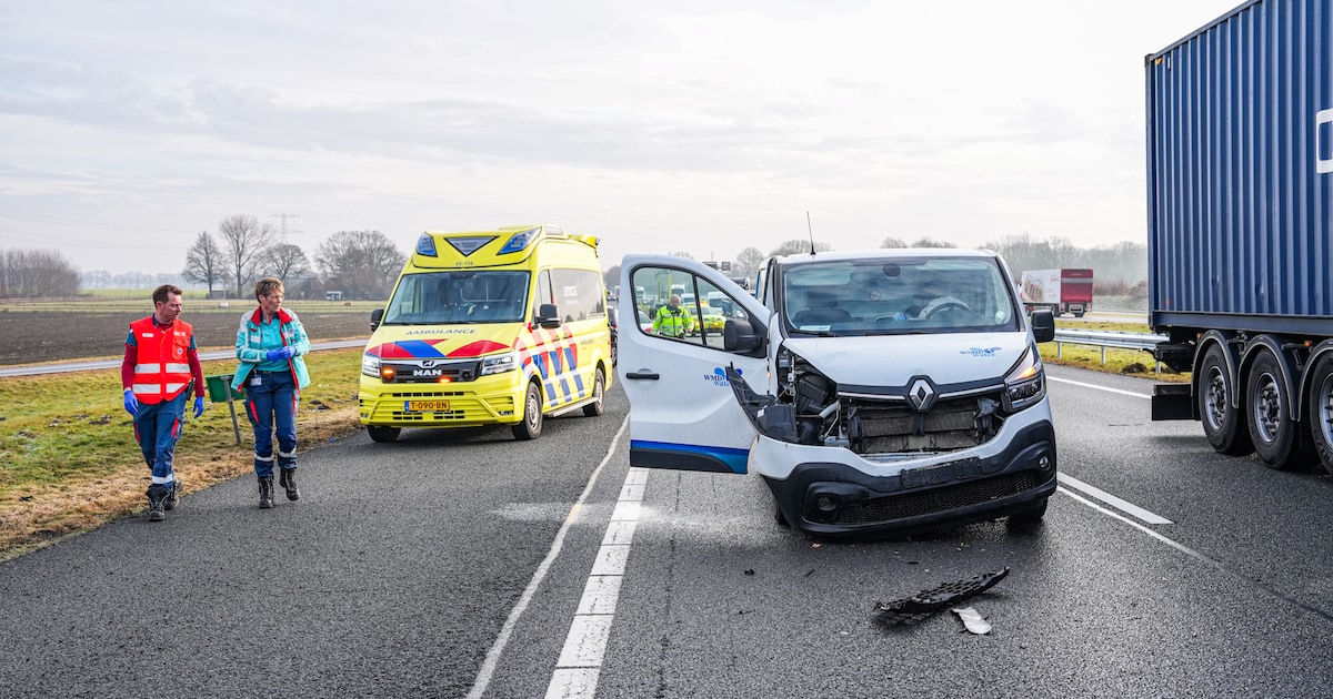 Kop-staartbotsing op A37 bij Wachtum zorgt voor lange file vanuit Emmen