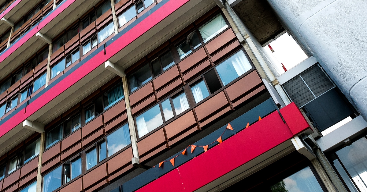 Bewoners studentenflats in Tuindorp willen voorkomen dat mensen eraf ...