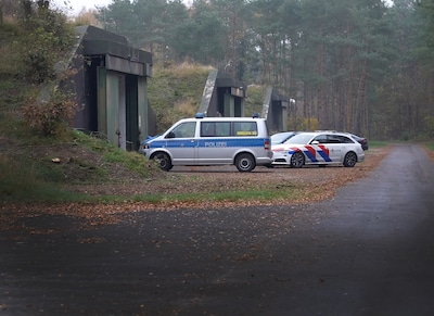 Verdachte uit Olst - van recordvondst van 120.000 kilo vuurwerk in Duitse bunkers - zit weer in de c