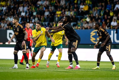 Ajax krijgt eerste kansen in Sittard, twee basisdebutanten én verrassende naam in de aanval