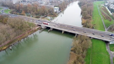 Halfuur langer kwijt op N3 door werkzaamheden aan bruggen
