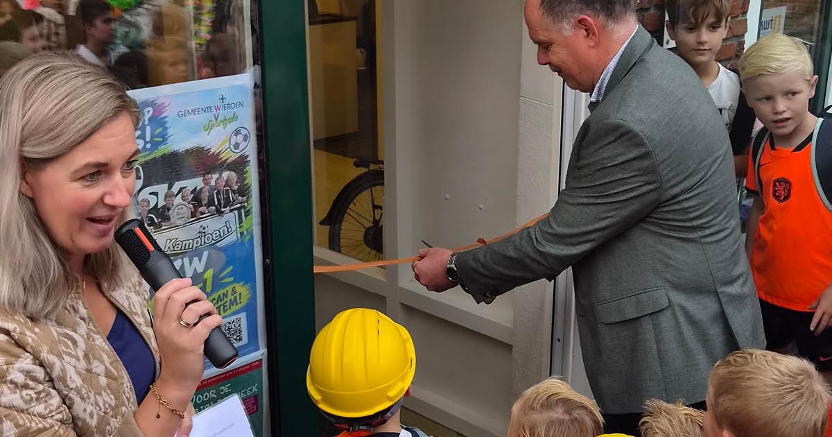 Nieuwe schoolbibliotheek feestelijk geopend tijdens Kinderboekenweek op Kluinveenschool