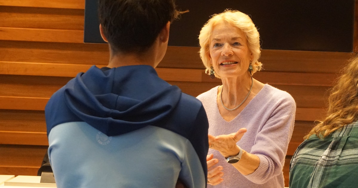 Dare 2B Me brengt ouderen en jongeren samen in Bergschenhoek