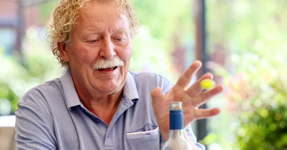 WK Druifschieten draait om precisie, maar bovenal om lol en hilariteit: ‘Raak je de fles, dan is het