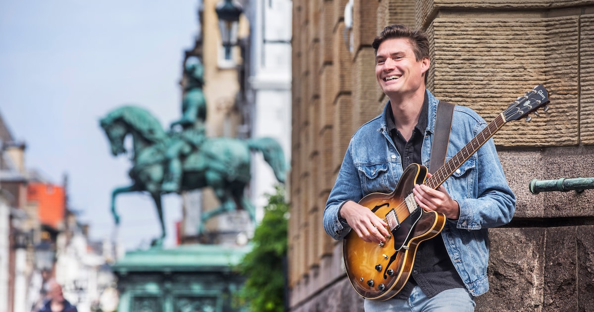 Nieuwe clubtour voor singer-songwriter TOINE: ‘Voelt geweldig om in ...
