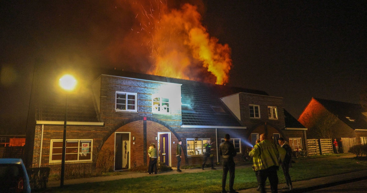 Uitslaande brand slaat over naar meerdere woningen in Drachten