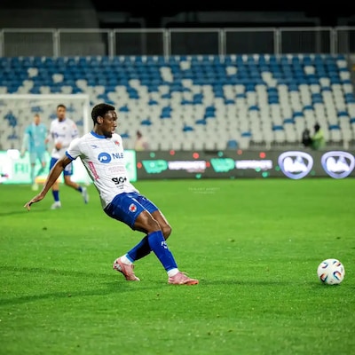 Utrechtse voetballer Sylian Mokono vindt avontuur in Kosovo: ‘Speel hier voor Europees voetbal’