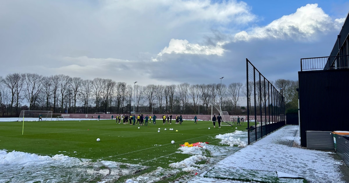 Sébastien Haller bij eerste training van FC Utrecht in 2026 alweer terug op het veld