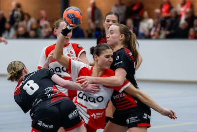 DSVD heel dicht bij stunt, vrouwen Ravijn doen goede zaken, Jolly Jumpers fluitend langs hekkensluit